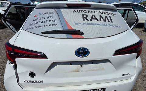 Portón Toyota Corolla 2ZRFXE AUT.