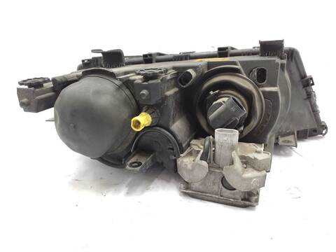 Foto 2ª: Faro Derecho Bmw Serie 3 320 2.0 D E46) [M47 D20 (204D1)] (2001)