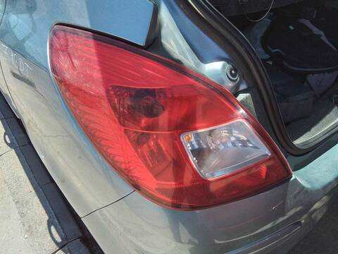 Foto 3ª: Piloto Trasero Izquierdo Opel Corsa 50CV 37KW [Z13DT] (2007)