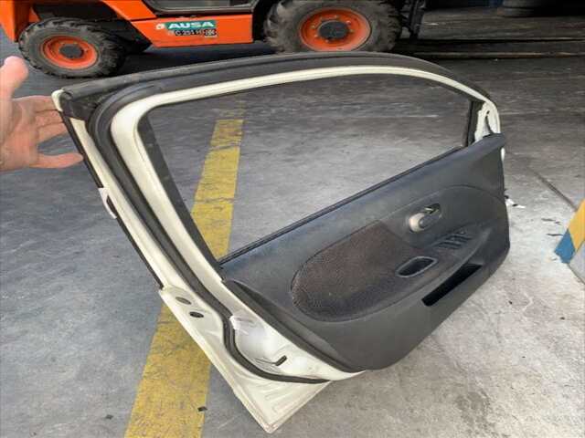 Foto 2ª: Puerta Delantera Izquierda Nissan Note 1.6 16V 110CV [HR16] (2008)