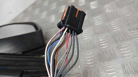 Foto 3ª: Retrovisor Derecho Peugeot 5008 ALLURE 165CV 121KW [5G01] (2018)