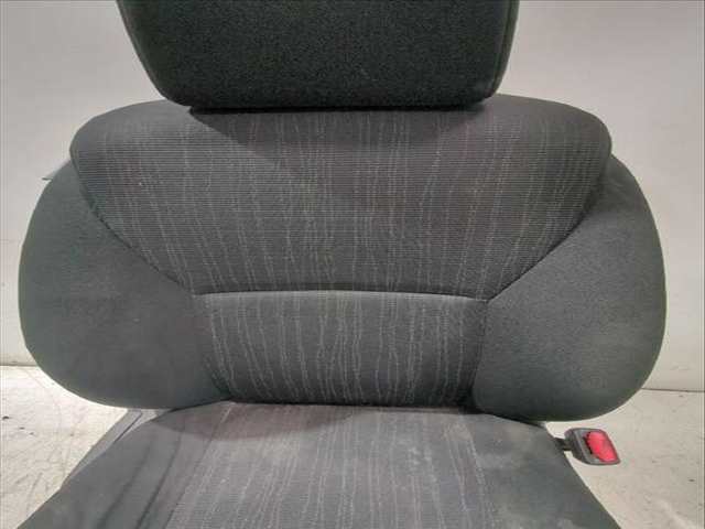 Foto 3ª: Asiento Delantero Derecho Toyota Auris 1.33 DUAL-VVTI NRE150_) 101CV [1NR-FE] (2006)