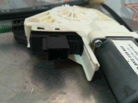 Foto 4ª: Elevalunas Eléctrico Delantero Derecho Audi A4 BASICO 143CV 105KW [CAGA] (2009)