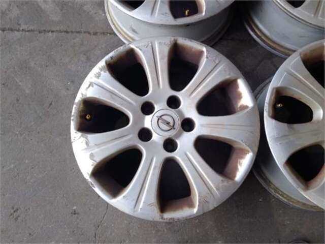 Foto 3ª: Juego LLantas Opel Astra 1.9 CDTI [Z 19 DT]