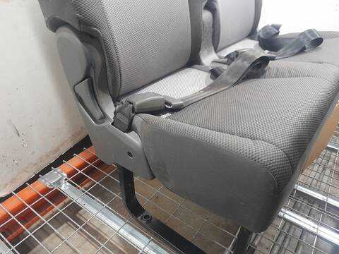 Foto 3ª: Asientos Traseros Toyota Hiace VERSION INDEFINIDA (2019)