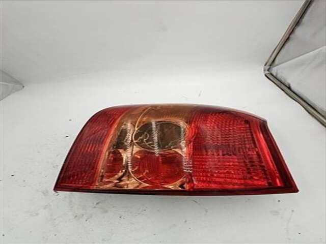 Foto 3ª: Piloto Trasero Derecho Toyota Corolla 2.0 D-4D LUNA BERLINA [2.0 LTR. - 85 KW D-CAT] [1CDFTV]