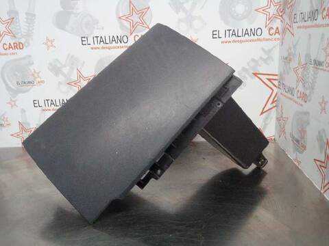 Foto 2ª: Guantera Mitsubishi Colt BERLINA 109CV 80KW (2005)