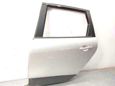 Foto 2ª: Puerta Trasera Izquierda Renault Scenic 1.5 DCI DIESEL FAP 110CV 81KW [K9K636] (2013)