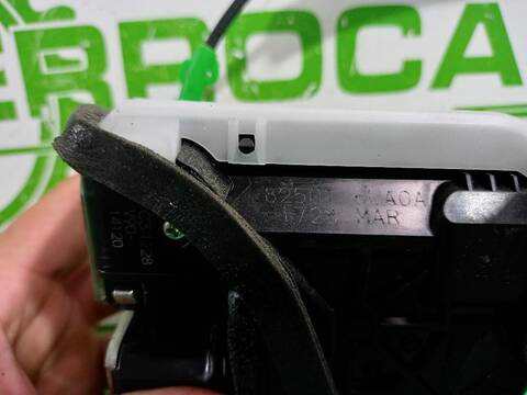 Foto 3ª: Cerradura Puerta Trasera Izquierda Nissan Qashqai 1.3 DIG-T 140CV [HR13DDT] (2013)