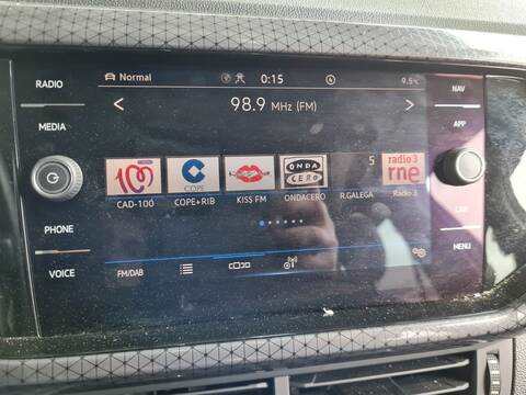 Foto 3ª: Pantalla Multifuncion Volkswagen T-Cross ADVANCE 110CV 81KW [DLAA] (2022)