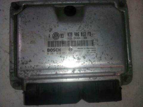 Centralita Motor ECU Volkswagen Golf 1.9 TDI BERLINA 110CV 81KW
