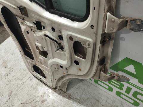 Foto 3ª: Puerta Delantera Izquierda Iveco Daily 2.8 DIESEL CAT 106CV [D/ 8140] (1999)