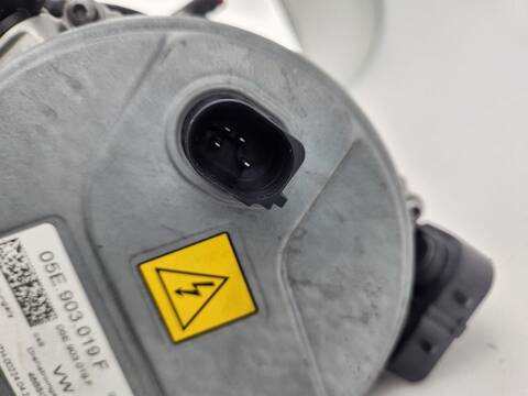 Foto 2ª: Alternador Volkswagen Golf 1.5 ETSI 150CV 110KW [DXDE] (2024)
