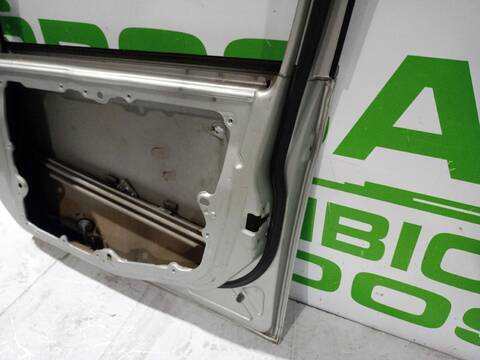 Foto 3ª: Puerta Delantera Derecha Ford Fiesta AMBIENTE 68CV [F6JA] (2001)