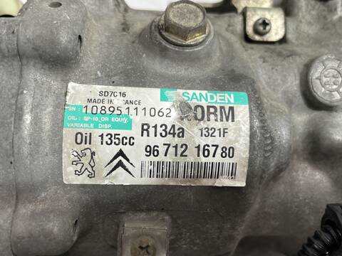 Foto 2ª: Compresor Aire Acondicionado Peugeot 308 ENVY 112CV 82KW [9HR (DV6C)] (2011)