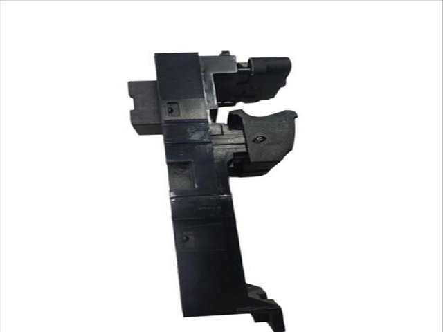 Foto 3ª: Botonera Elevalunas Volkswagen Golf 1.8 4MOTION 125CV (1997)