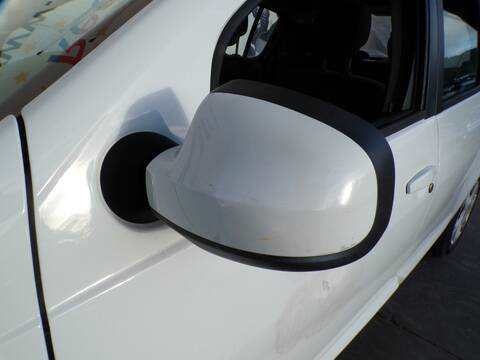 Retrovisor Izquierdo Dacia Sandero D4F F7