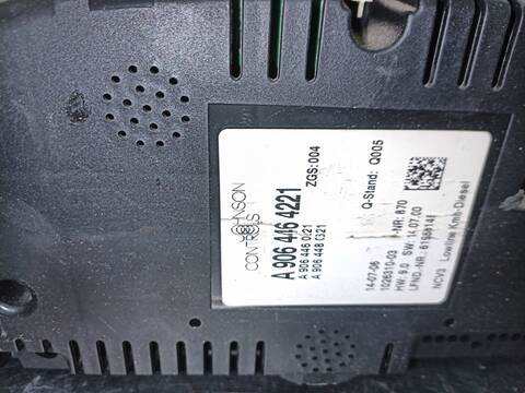 Foto 3ª: Cuadro de Instrumentos Mercedes Sprinter 411/415/509/511/515 CDI 906.153/155) 150CV 110KW CAJA ABIERTA [646986] (2006)