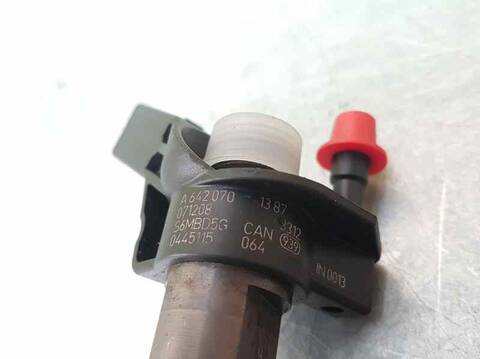 Foto 2ª: Inyectores Mercedes Clase C 160 320 T CDI 204.222) 224CV 165KW FAMILIAR [642961] (2008)