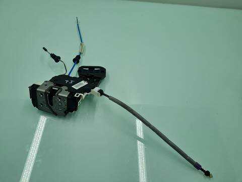 Cerradura Puerta Trasera Izquierda Mercedes Clase A 140 A 45 AMG 4-MATIC 176.052) 381CV 280KW