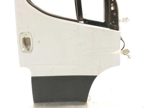 Foto 2ª: Puerta Delantera Derecha Iveco Daily 33S12 35S12 35C12 116CV 85KW FURGONETA [F1AGL411C,F1AGL411H,F1AGL411X] (2017)