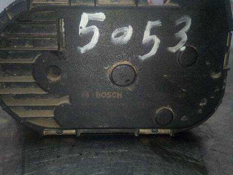 Foto 2ª: Caja Mariposa Volkswagen Polo TRENDLINE BERLINA 60CV 44KW [AUD] (2001)