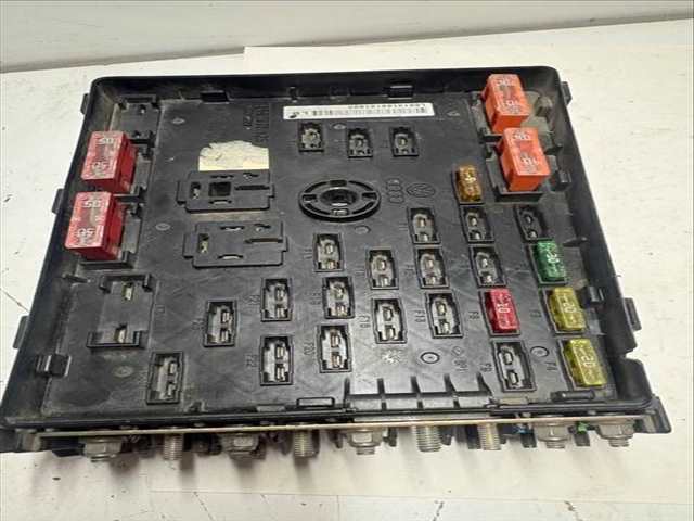 Foto 2ª: Caja Reles Fusibles Volkswagen Passat BERLINA