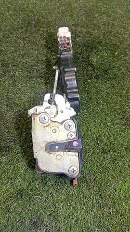 Cerradura Puerta Delantera Derecha Toyota 4 Runner 3.0 T DIESEL