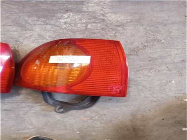 Piloto Trasero Izquierdo Toyota Corolla 2.0 D LINEA LUNA 5-PTAS.) [2.0 LTR. 53KW DIESEL CAT]