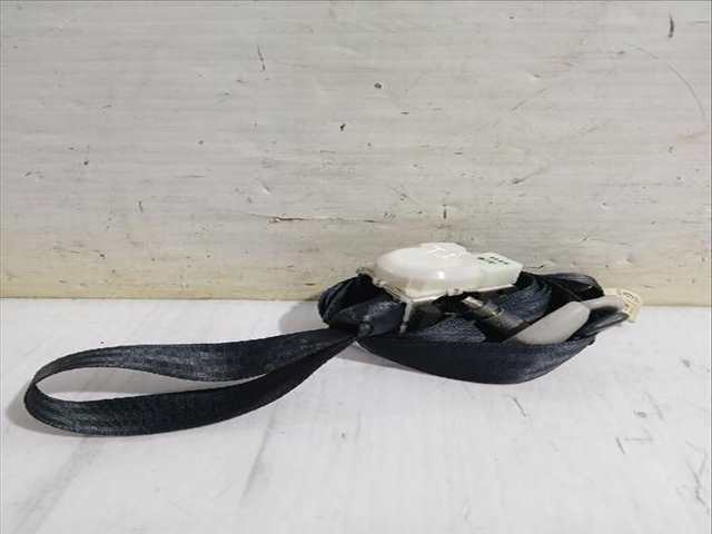 Cinturón Trasero Izquierdo Toyota Corolla 2.2 D-4D AUR10_) 177CV