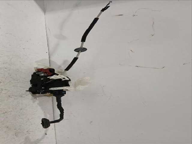 Foto 2ª: Cerradura Puerta Trasera Izquierda Volkswagen Phaeton 3.0 V6 TDI 4MOTION 240CV [CARB CEXA] (2002)