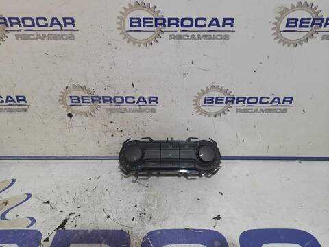 Foto 3ª: Mando Calefacción A. A. Mercedes Clase A 140 122CV (2012)