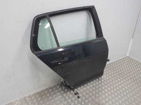 Foto 2ª: Puerta Trasera Derecha Volkswagen Golf ADVANCE (2016)