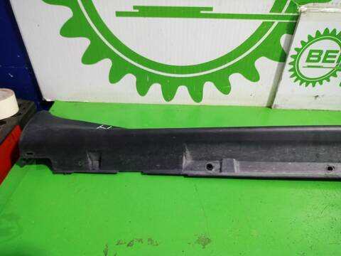 Foto 2ª: Faldón Lateral Nissan Juke ACENTA AUT. 117CV [HR16DE] (2010)