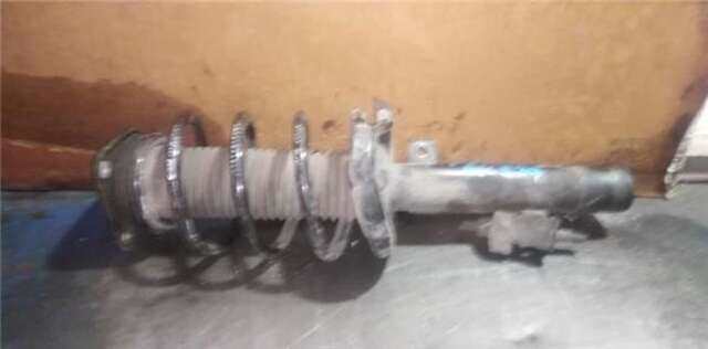 Amortiguador Delantero Izquierdo Mazda 3 2.0