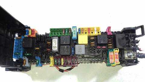 Foto 2ª: Caja Reles Fusibles Mercedes Vito 114/116 CDI 119 CDI/BT 4MATIC EXTRALANG 447.705) 136CV 100KW (2014)