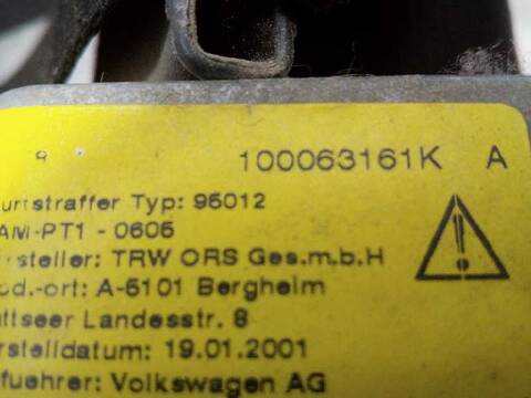 Foto 3ª: Cinturón Delantero Derecho Volkswagen Golf BASICO BERLINA 116CV 85KW [AUY] (2003)