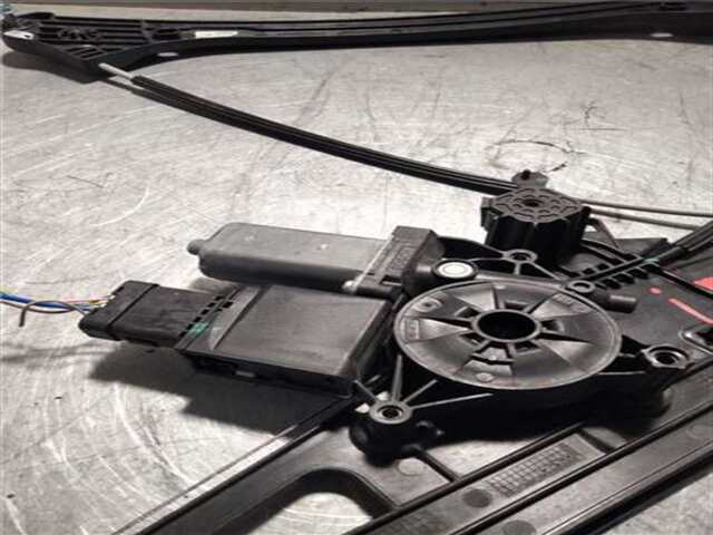 Foto 3ª: Elevalunas Eléctrico Delantero Izquierdo Peugeot 3008 1.2 ACTIVE [1.2 LTR. - 96 KW 12V E-THP - PURETECH] [HN05]