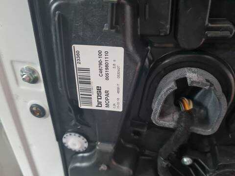 Foto 2ª: Elevalunas Manual Trasero Derecho Jeep Renegade LONGITUDE 4WD 120CV 88KW [55263087] (2016)