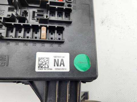 Foto 2ª: Caja Reles Fusibles Opel Insignia COSMO BERLINA 160CV 118KW [A20DTH] (2010)