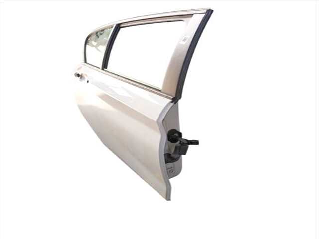 Foto 2ª: Puerta Trasera Derecha Bmw Serie 1 114 118 D (2011)