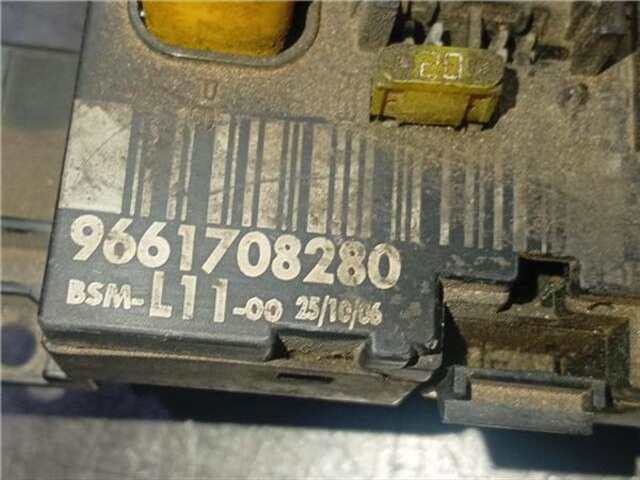 Foto 2ª: Caja Reles Fusibles Peugeot 307 2.0 [2.0 LTR. - 100 KW 16V HDI FAP] [RHR (DW10BTED4)]