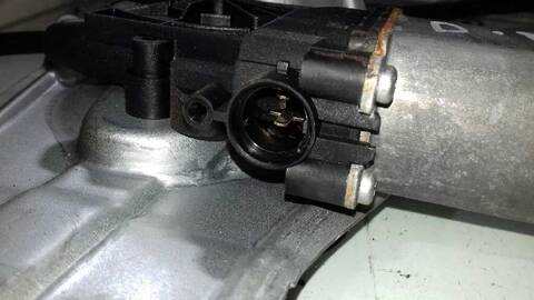 Foto 3ª: Elevalunas Eléctrico Delantero Derecho Renault Clio 1.5 DCI DIESEL 106CV 78KW [K9K764] (2005)