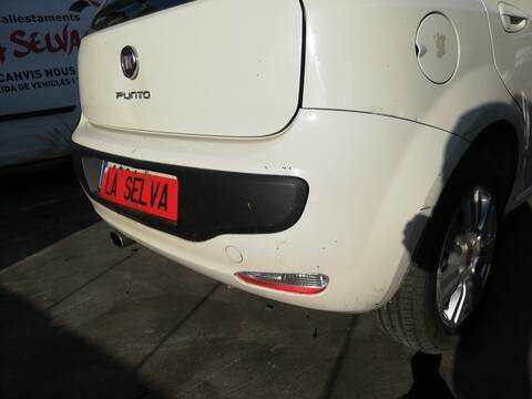 Foto 3ª: Paragolpes Trasero Fiat Punto 1.4 G III EVO 77CV 57KW 199) 350A1000 (2013)