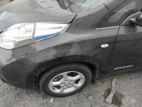 Aleta Delantera Izquierda Nissan Leaf EM57