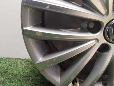 Foto 2ª: LLanta Chapa Volkswagen Jetta 2.0 TDI 110CV 81KW [CUUA] (2014)