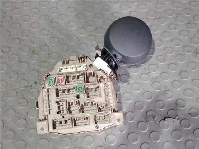 Foto 2ª: Cuadro de Instrumentos Toyota Aygo 1.0 BÁSICO [1.0 LTR. - 50 KW CAT] [1KR-FE]