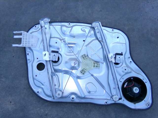 Foto 2ª: Elevalunas Eléctrico Delantero Derecho Kia Ceed 1.6 CRDI RANCHERA,2009-2012 [D4FB] (2011)