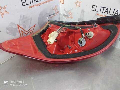 Foto 3ª: Piloto Trasero Derecho Toyota Rav4 EXECUTIVE 150CV 110KW [2AD] (2011)