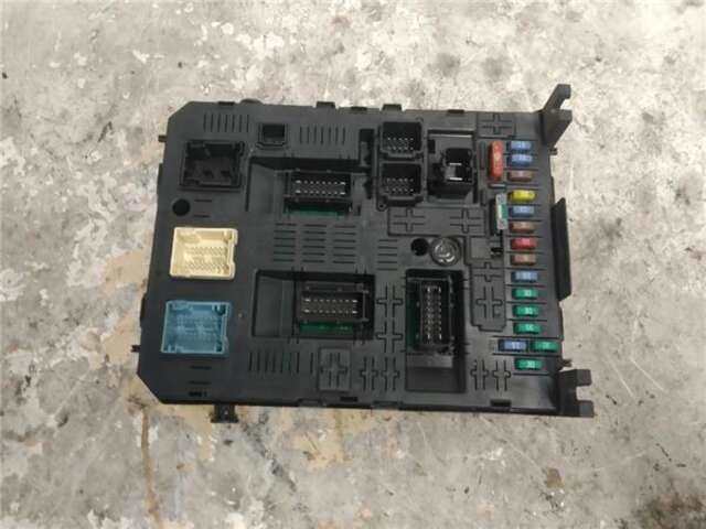 Caja Reles Fusibles Peugeot 308 1.6 ACCESS [1.6 LTR. - 68 KW 16V HDI FAP]